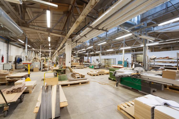生产制造和木工行业的概念家具厂车间木工工厂车间